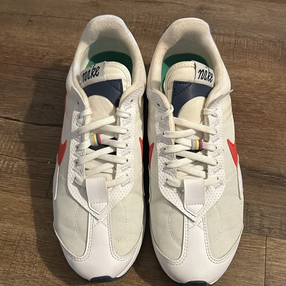 Nike womens Air Max Pre-Day - Picture 3 of 4